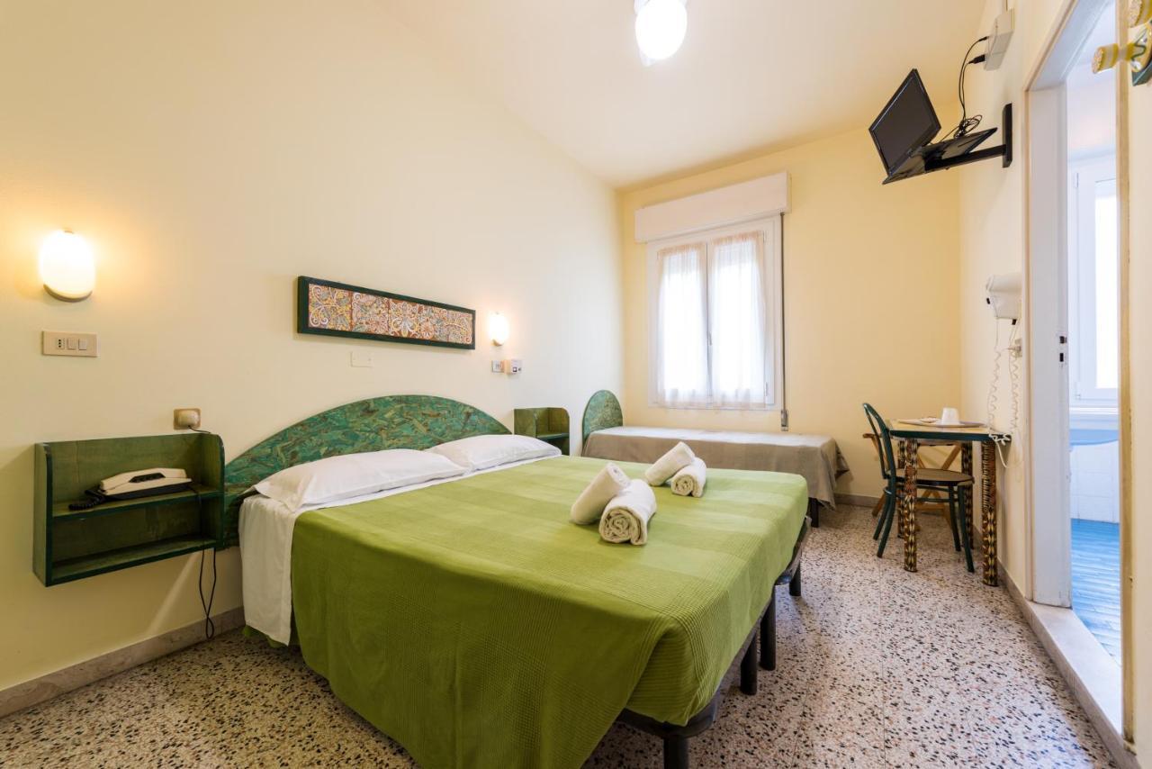 Hotel Villa Rosa Чезенатико Экстерьер фото