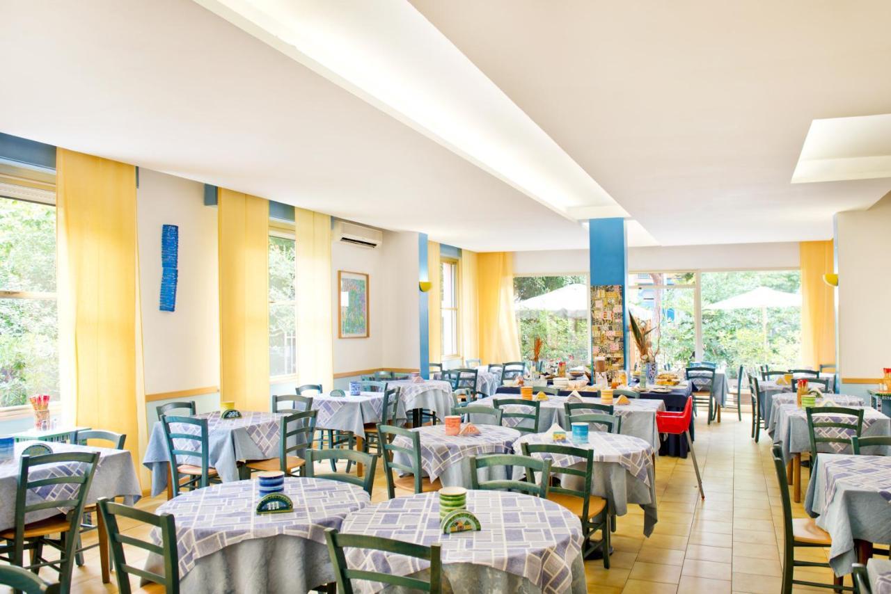 Hotel Villa Rosa Чезенатико Экстерьер фото