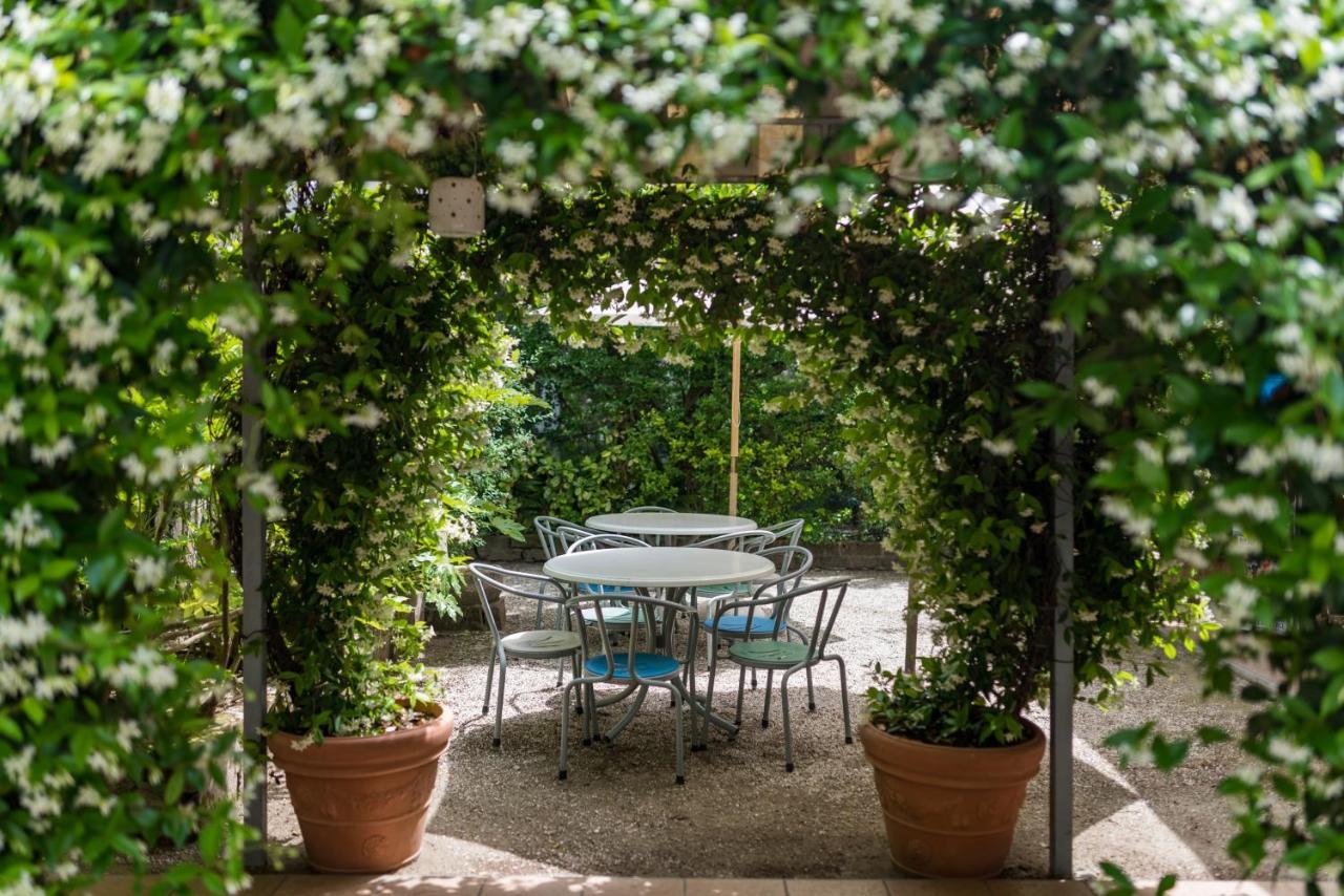 Hotel Villa Rosa Чезенатико Экстерьер фото